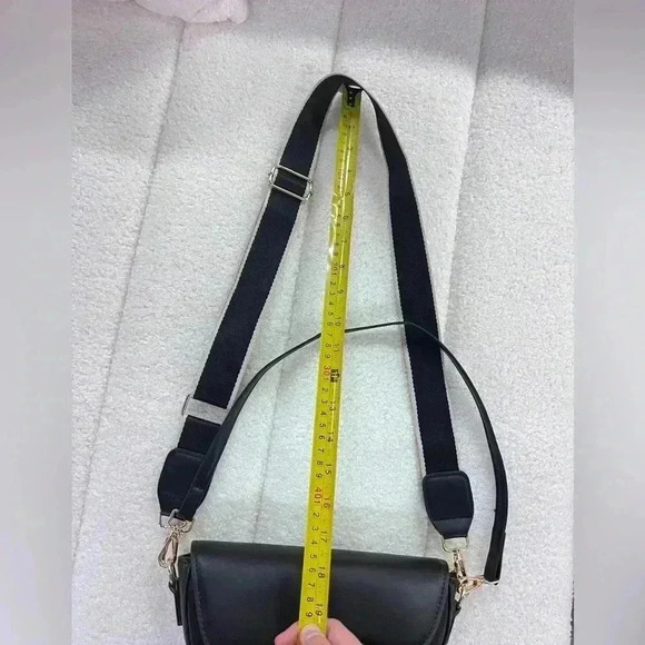 “Stylish Dual-Strap Crossbody Bag  - Minimalist Black Design” - Picture 9 of 13